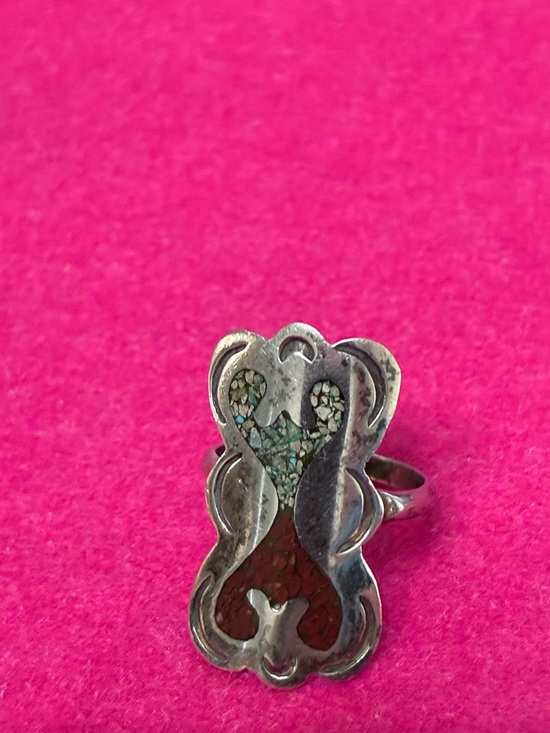 The Unbranded Brand Jewelry - Vtg Native American Sterling Silver Turquoise & Coral Inlay ring size 6.5